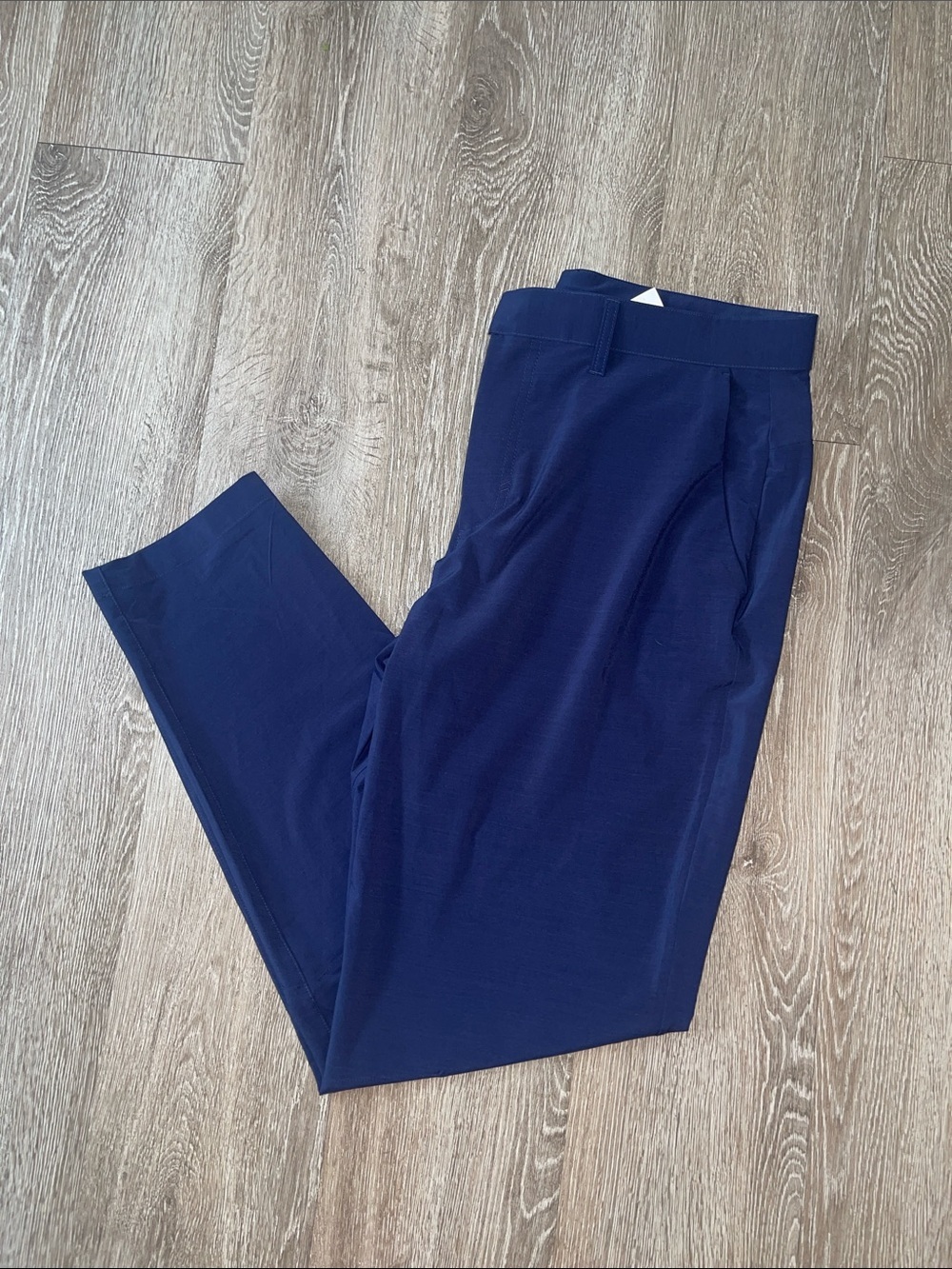 New Fabletics The Only Pant navy blue stretch large water and wrinkle resistant - Picture 2 of 7
